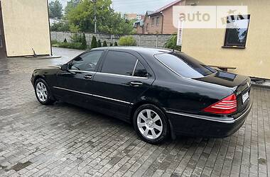 Седан Mercedes-Benz S-Class 2005 в Львове