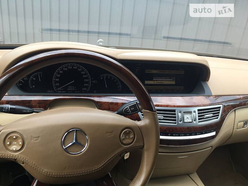 Седан Mercedes-Benz S-Class 2005 в Шептицькому