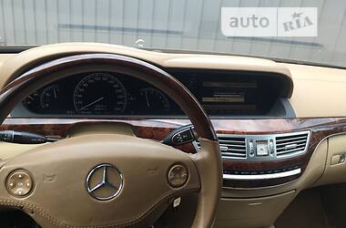 Седан Mercedes-Benz S-Class 2005 в Червонограді