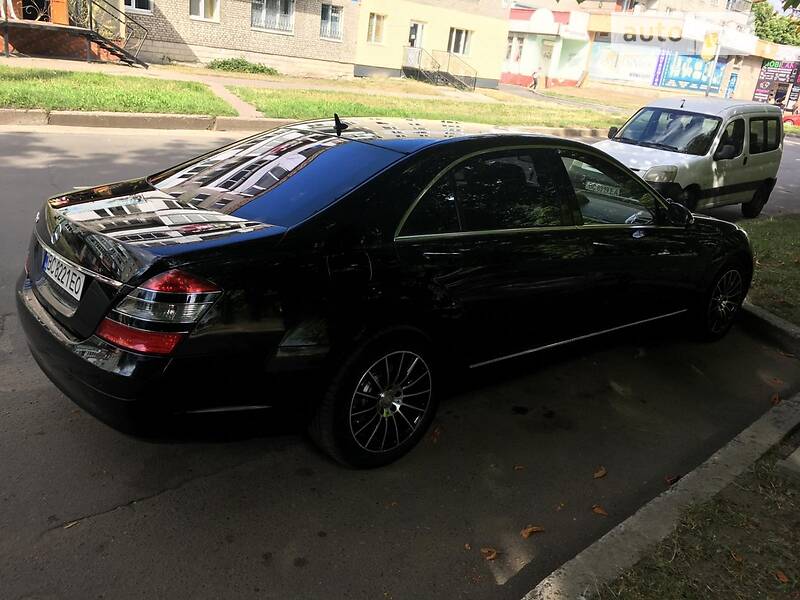 Седан Mercedes-Benz S-Class 2005 в Шептицькому