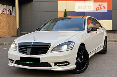 Седан Mercedes-Benz S-Class 2011 в Кривому Розі