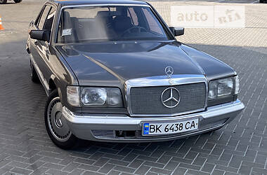 Седан Mercedes-Benz S-Class 1982 в 