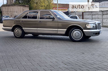 Седан Mercedes-Benz S-Class 1982 в 