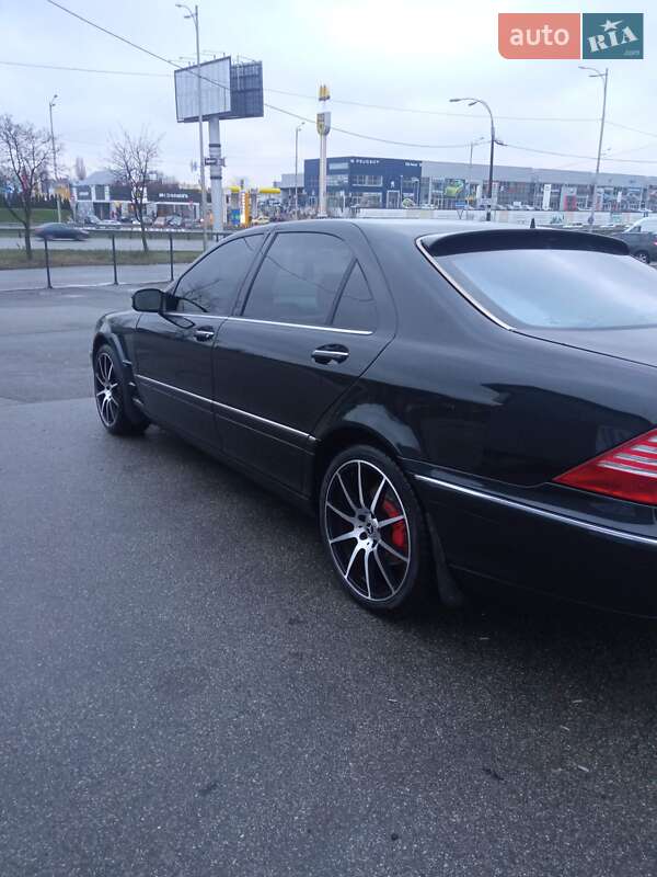 Mercedes-Benz S-Class 2001