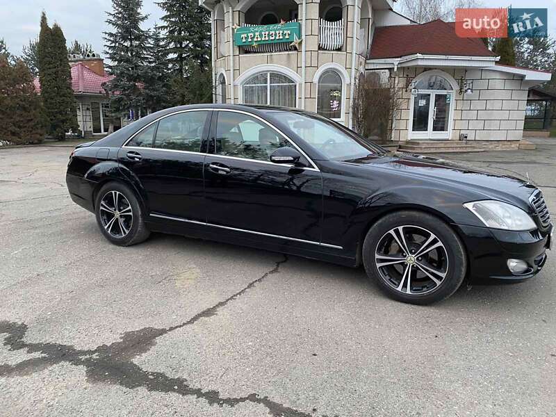 Седан Mercedes-Benz S-Class 2006 в Хусте
