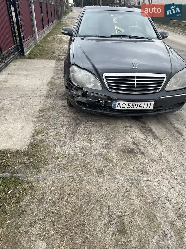 Mercedes-Benz S-Class