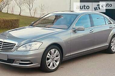 Седан Mercedes-Benz S-Class 2010 в Киеве