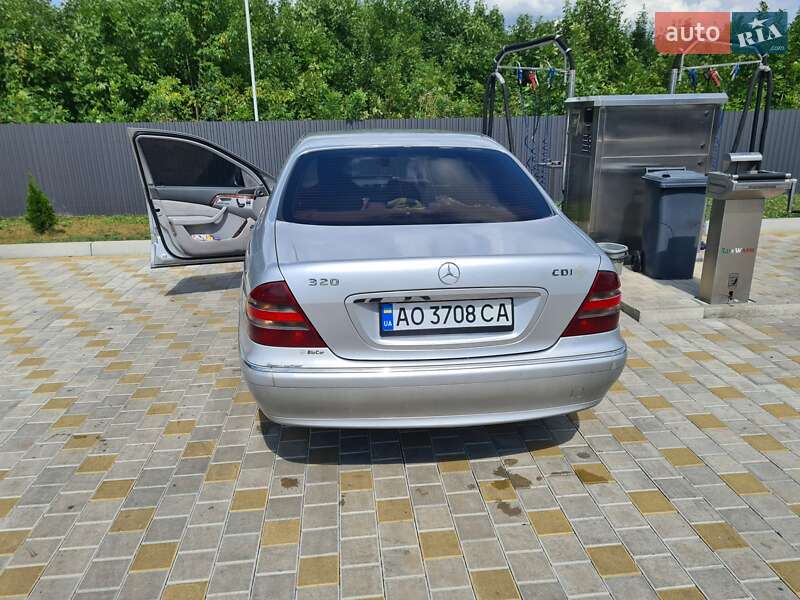 Седан Mercedes-Benz S-Class 2001 в Иршаве
