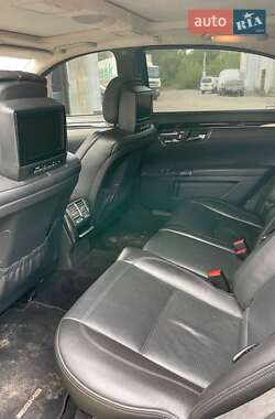 Седан Mercedes-Benz S-Class 2009 в 