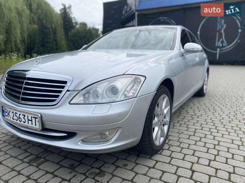 Седан Mercedes-Benz S-Class 2006 в Львові