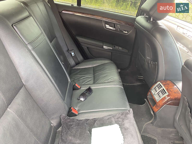 Седан Mercedes-Benz S-Class 2006 в Львові