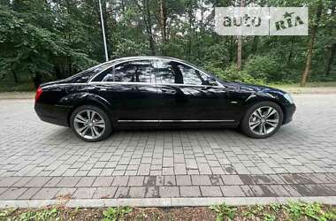 Седан Mercedes-Benz S-Class 2009 в 