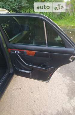 Седан Mercedes-Benz S-Class 1980 в 