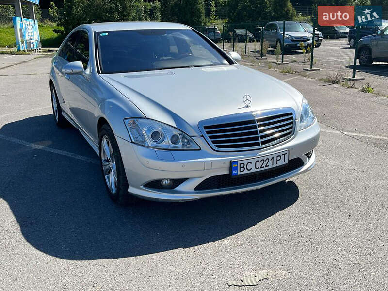 Седан Mercedes-Benz S-Class 2006 в Львове