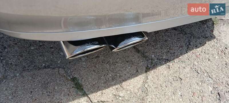 Седан Mercedes-Benz S-Class 2003 в Жовкві