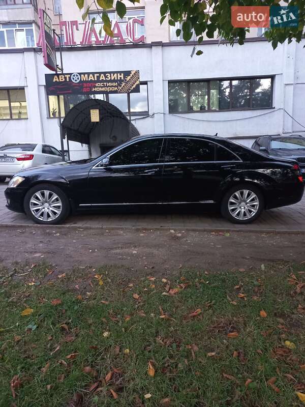 Mercedes-Benz S-Class 2008
