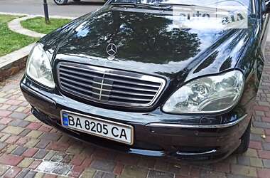 Седан Mercedes-Benz S-Class 2000 в Олександрії