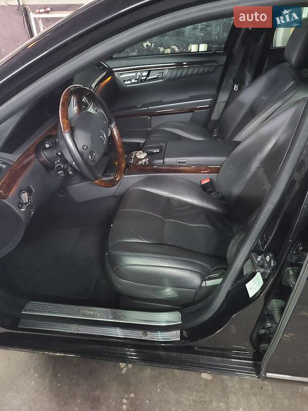 Седан Mercedes-Benz S-Class 2009 в Бучі