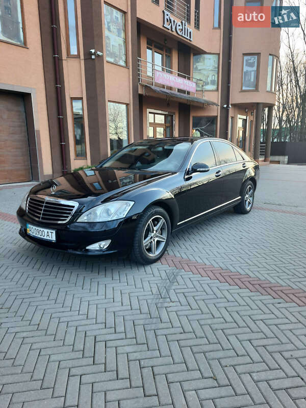 Mercedes-Benz S-Class 2006