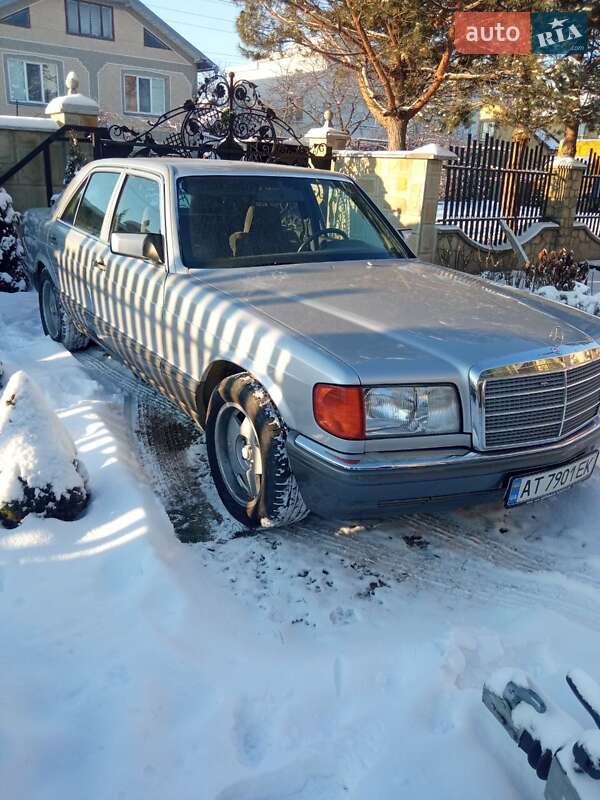 – Мерседес-Бенц С-Клас 1990 року в Україні купити