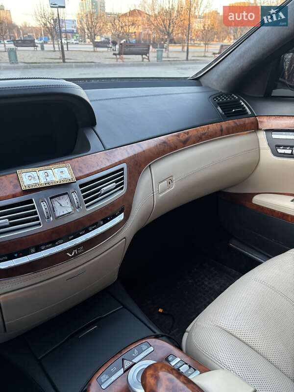 Седан Mercedes-Benz S-Class 2006 в Запорожье