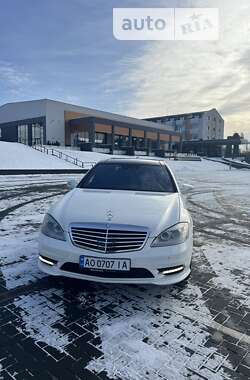 Седан Mercedes-Benz S-Class 2010 в Нижній Апші