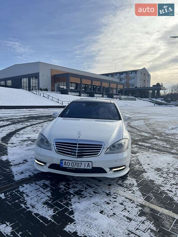 Седан Mercedes-Benz S-Class 2010 в 