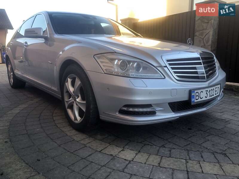 Седан Mercedes-Benz S-Class 2011 в Львове