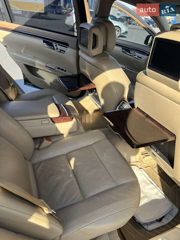 Седан Mercedes-Benz S-Class 2011 в Львові
