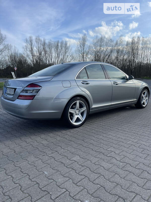 Седан Mercedes-Benz S-Class 2006 в Черновцах