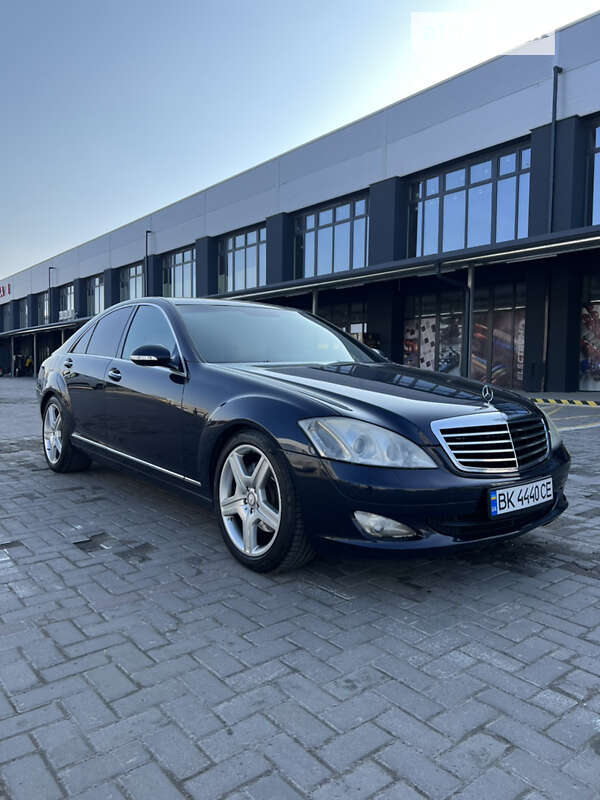 Mercedes-Benz S-Class 2007