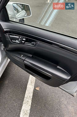 Седан Mercedes-Benz S-Class 2010 в 