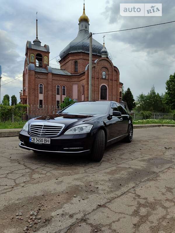 Седан Mercedes-Benz S-Class 2013 в Чернігові