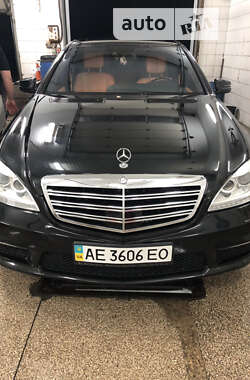 Седан Mercedes-Benz S-Class 2007 в Дніпрі