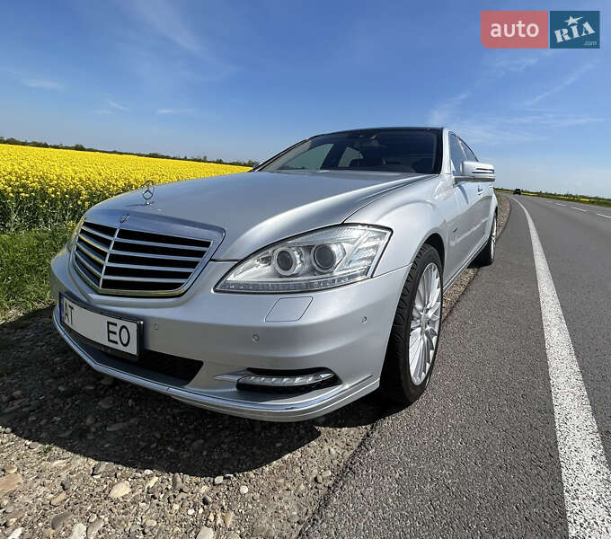 Седан Mercedes-Benz S-Class 2009 в Ивано-Франковске