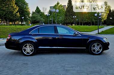 Седан Mercedes-Benz S-Class 2007 в Ровно