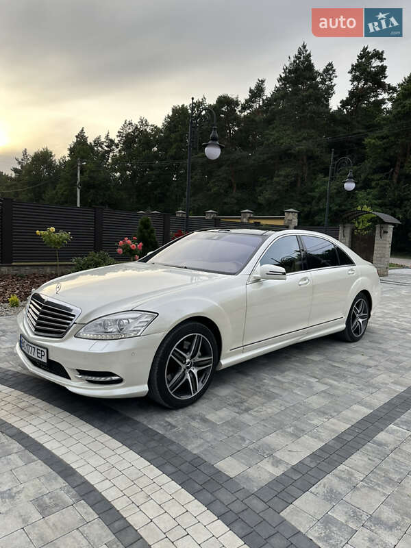 Седан Mercedes-Benz S-Class 2013 в Львові