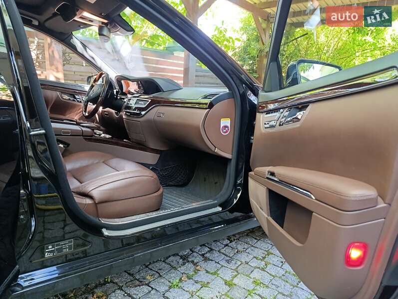 Седан Mercedes-Benz S-Class 2010 в Виннице