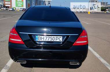 Седан Mercedes-Benz S-Class 2006 в 