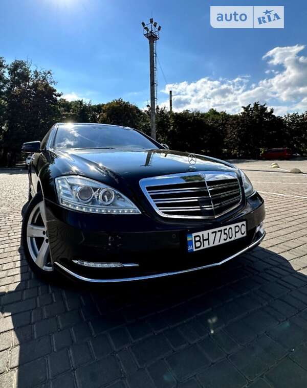 Седан Mercedes-Benz S-Class 2006 в 