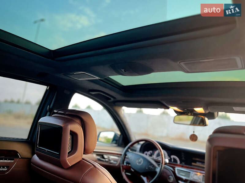 Седан Mercedes-Benz S-Class 2010 в Одесі