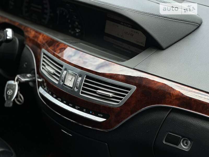 Седан Mercedes-Benz S-Class 2010 в Черновцах фото 11 Седан Mercedes-Benz S-Class 2010 в Черновцах