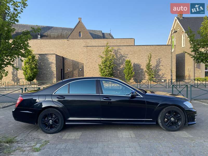 Седан Mercedes-Benz S-Class 2006 в Измаиле