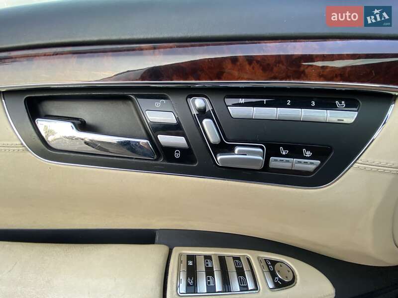 Седан Mercedes-Benz S-Class 2006 в Измаиле