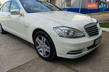 Седан Mercedes-Benz S-Class 2012 в 