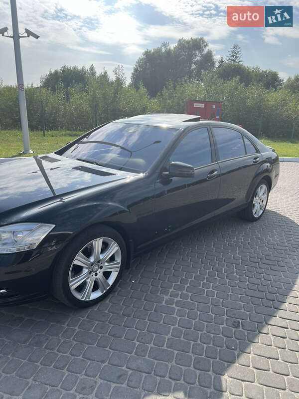 Седан Mercedes-Benz S-Class 2011 в Львові
