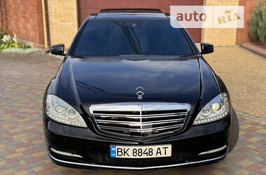 Седан Mercedes-Benz S-Class 2012 в Рівному