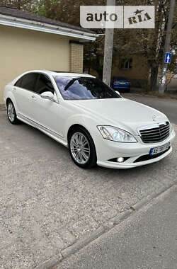 Седан Mercedes-Benz S-Class 2007 в Дніпрі