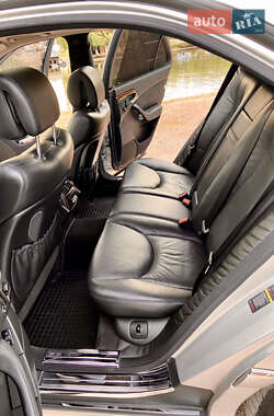 Седан Mercedes-Benz S-Class 2005 в 