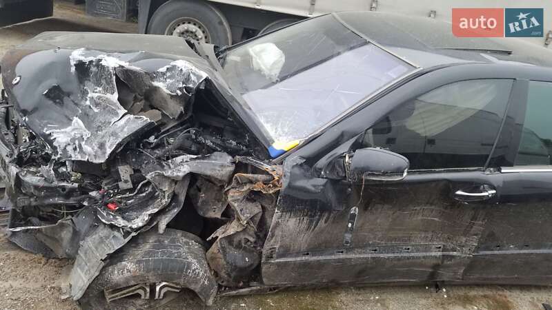 Седан Mercedes-Benz S-Class 2002 в Львові